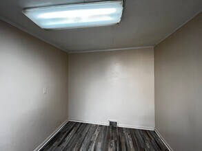 536 Walnut St-Unit -1st Fl in Reading, PA - Building Photo - Building Photo