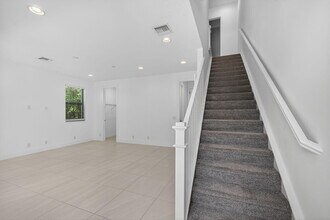 8072 Hobbes Wy in Palm Beach Gardens, FL - Building Photo - Building Photo