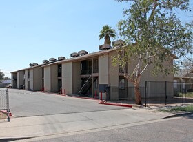 Polk Terrace Apartments in Phoenix, AZ - Building Photo