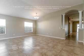 7042 Moss Ledge Run in Land O Lakes, FL - Foto de edificio - Building Photo