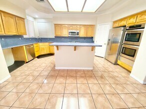 8412 Bay Crest Dr in Las Vegas, NV - Building Photo - Building Photo
