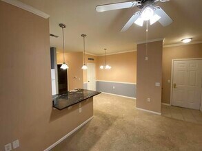 12926 University Crescent-Unit -1A in Carmel, IN - Foto de edificio - Building Photo