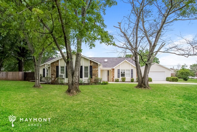 property at 101 Shackleford Rd