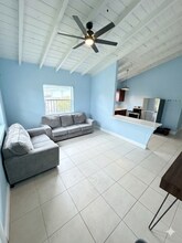 519 NW 10th Ave, Unit B in Boynton Beach, FL - Building Photo - Building Photo