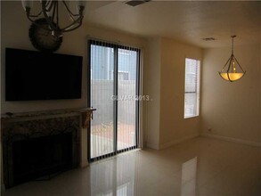 5033 Vivaldi Dr in Las Vegas, NV - Building Photo - Building Photo
