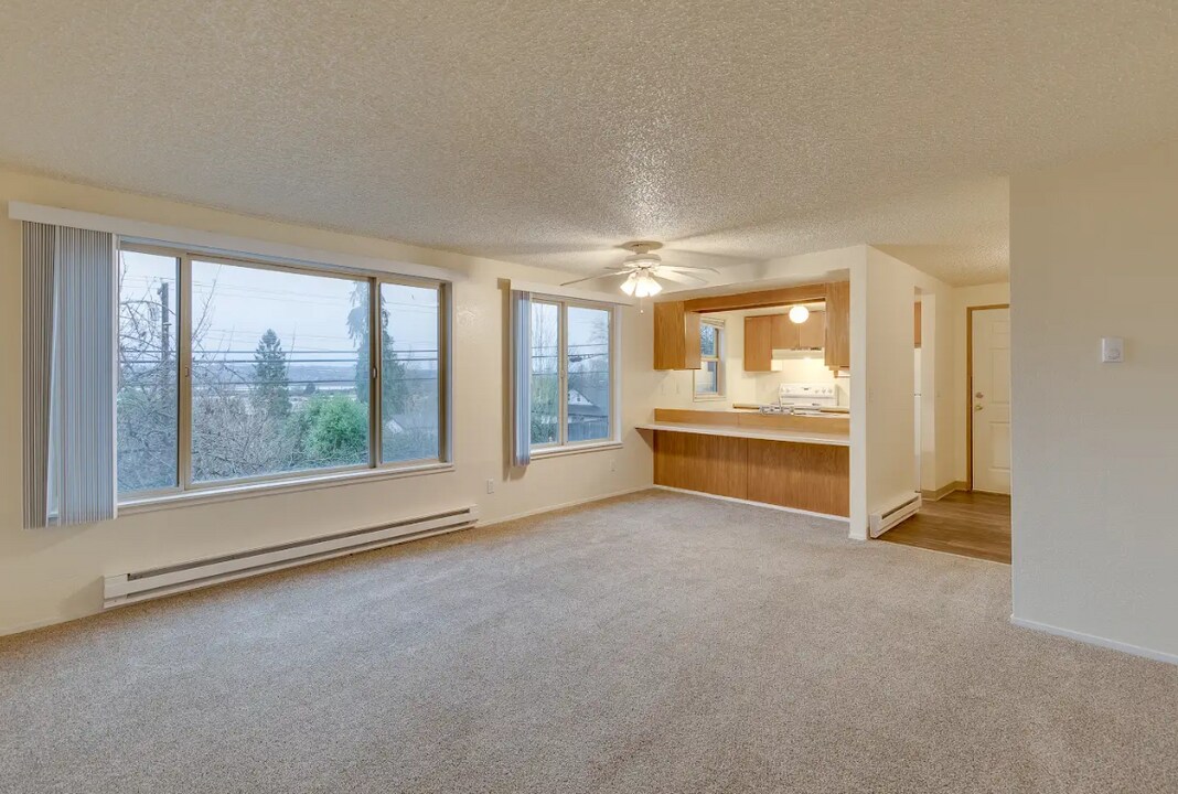 717 Hawthorne St in Everett, WA - Building Photo