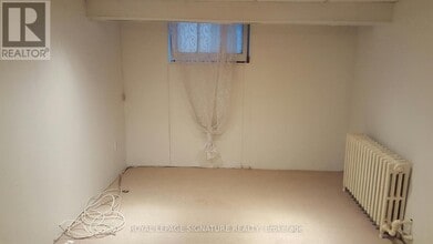 27 Hillsboro Ave in Toronto, ON - Building Photo - Building Photo