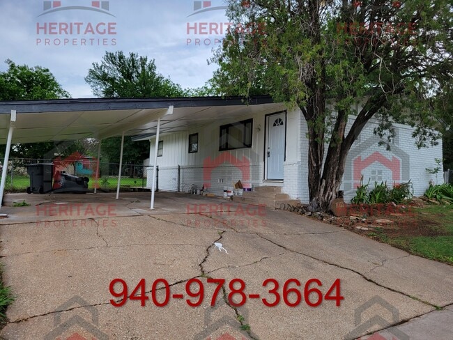 property at 1055 W Wenonah Blvd