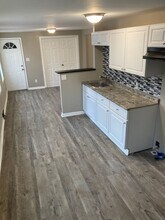 96 Lyndhurst St in Rochester, NY - Building Photo - Building Photo