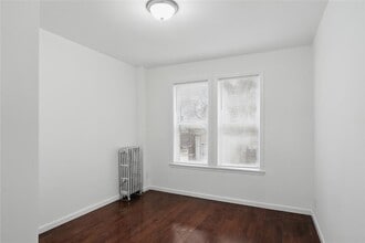 725 Taylor Ave in Bronx, NY - Building Photo - Building Photo