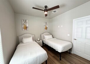 1021 Calvin St in Houston, TX - Building Photo - Building Photo