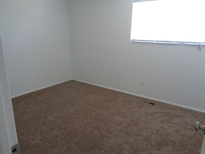 6325 W King Valley Ln in West Valley City, UT - Building Photo - Building Photo