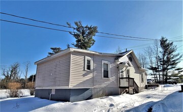 48 - 50 Horseshoe Lake in Kauneonga Lake, NY - Building Photo - Building Photo