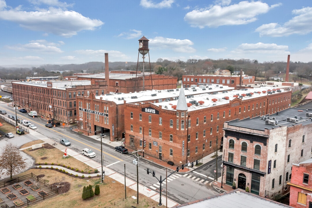 River District Lofts in Danville, VA - Foto de edificio
