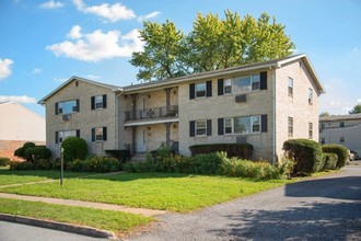 Lawnton Gardens in Harrisburg, PA - Building Photo - Building Photo