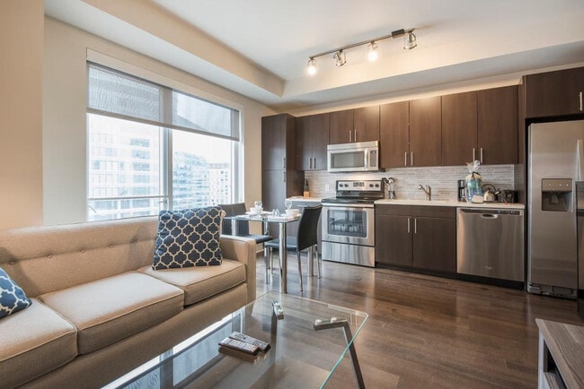 372 Fourth Ave