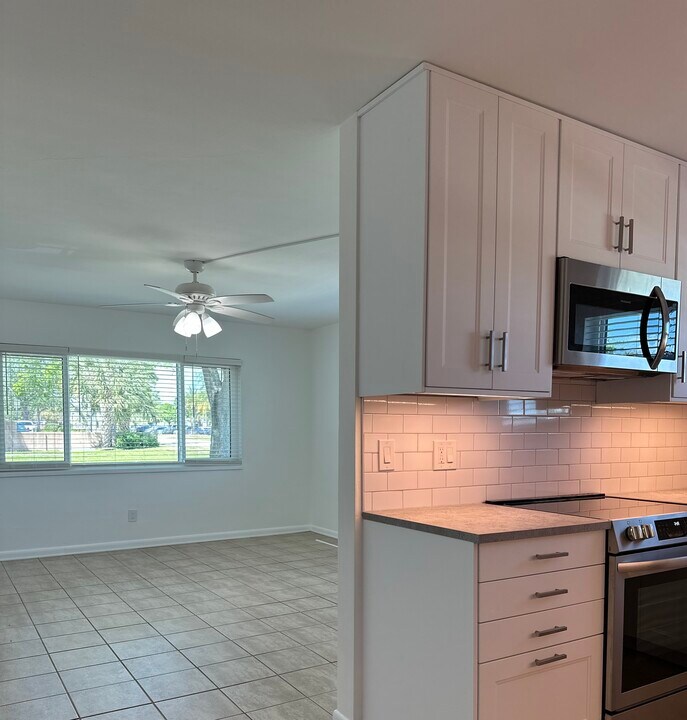 232 36th Ave N, Unit 101C in St. Petersburg, FL - Foto de edificio
