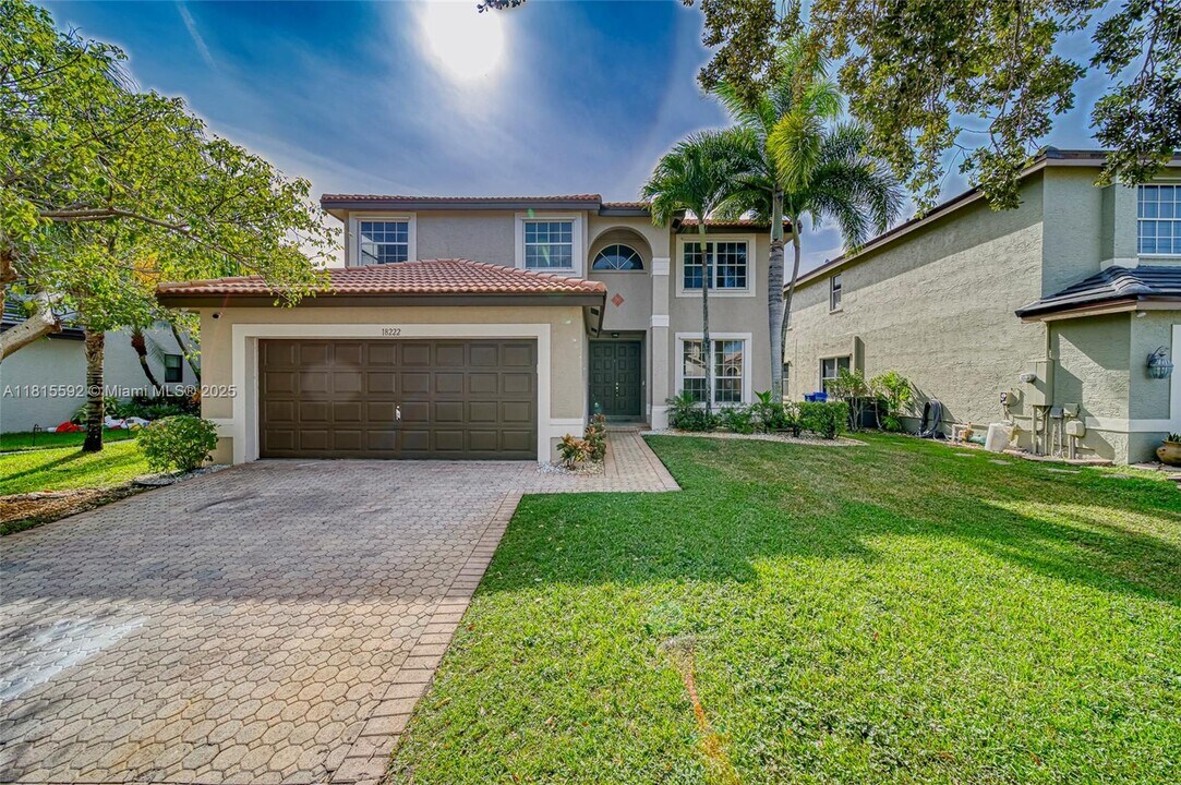 18222 SW 27th St in Miramar, FL - Building Photo