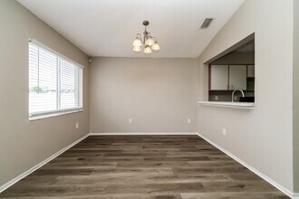 1209 Flexford St in Brandon, FL - Building Photo - Building Photo