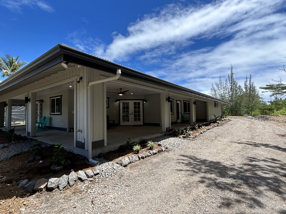 15-1087-1087 Ama U Rd in Keaau, HI - Building Photo