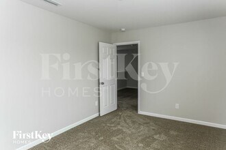 220 Hidden Lakes Rd in Statesville, NC - Building Photo - Building Photo