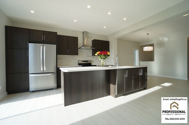 3007 Chokecherry Cmn SW in Edmonton, AB - Building Photo - Building Photo