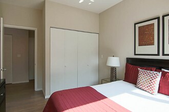 200 W Scott St in Chicago, IL - Building Photo - Building Photo