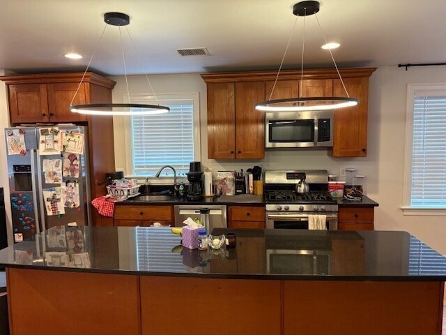 383 Hyde Park Ave, Unit 2 in Boston, MA - Building Photo - Building Photo
