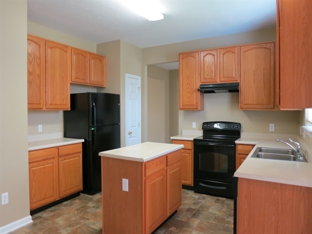 6702 Meadow View Ct in Avon, IN - Building Photo - Building Photo