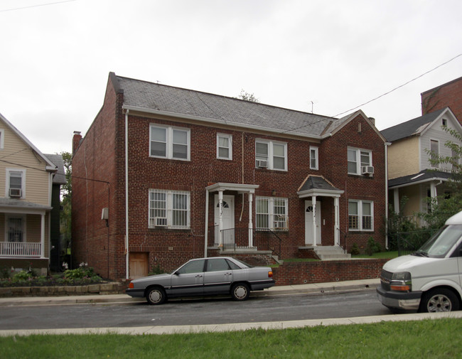 710-712 Shepherd Rd NW in Washington, DC - Building Photo - Building Photo