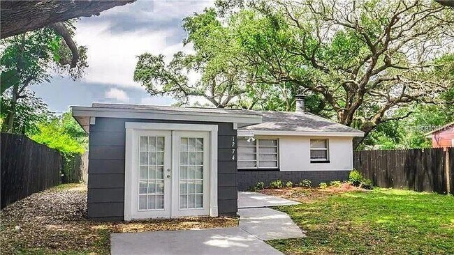 1274 Bertland Way in Clearwater, FL - Building Photo - Building Photo