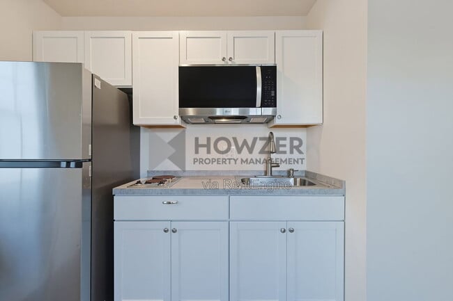 50 Yarmouth Rd, Unit D4