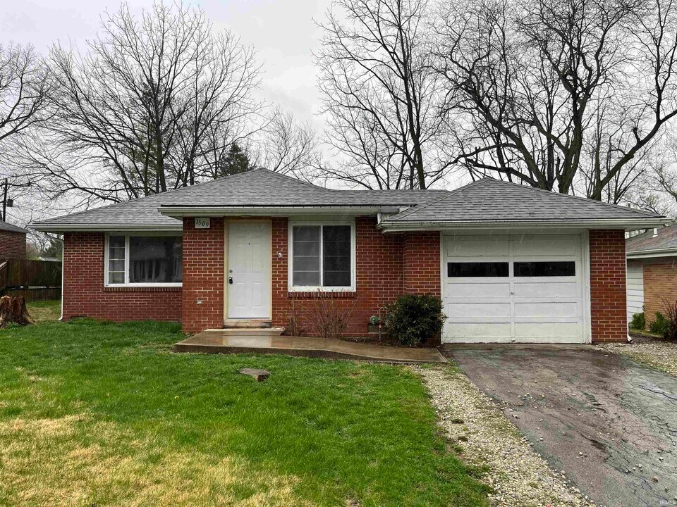1509 N Mann Ave in Muncie, IN - Foto de edificio