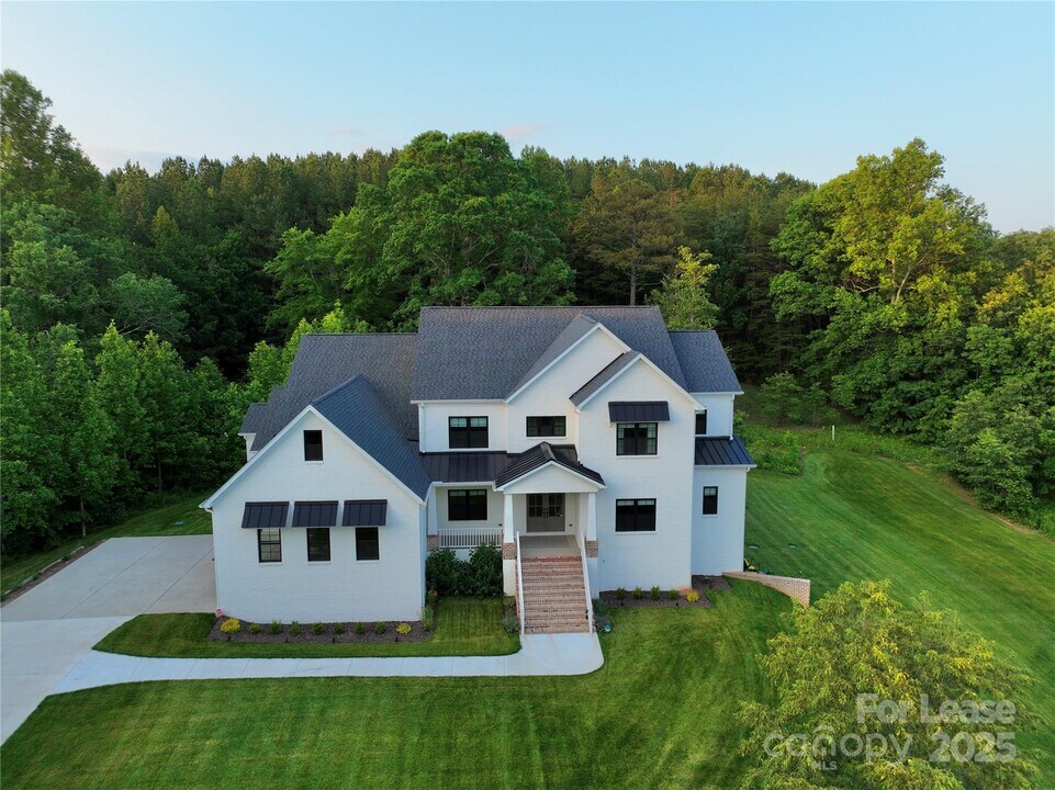 6129 Mt Olive Church Rd in Morganton, NC - Building Photo