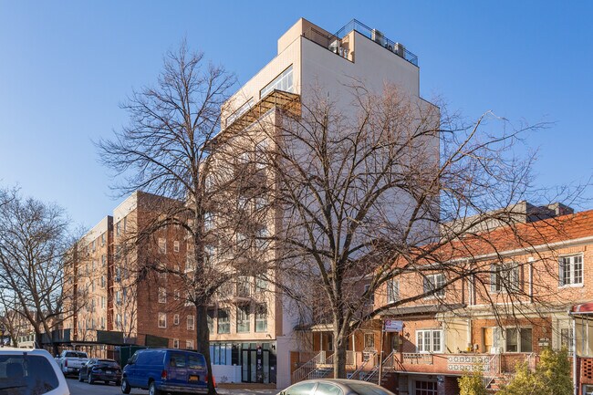 105-25 65th Rd in Forest Hills, NY - Building Photo - Building Photo