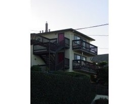 457 Hawthorne St Apartamentos