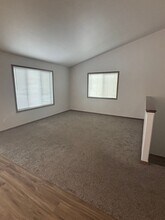 975 30th Ave W in West Fargo, ND - Building Photo - Building Photo