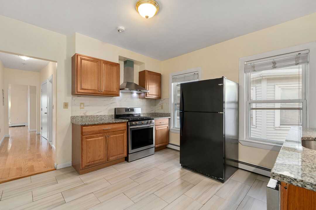 3266 Washington St, Unit 3 in Boston, MA - Building Photo