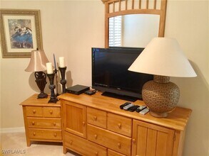 200 Lambiance Cir in Naples, FL - Building Photo - Building Photo