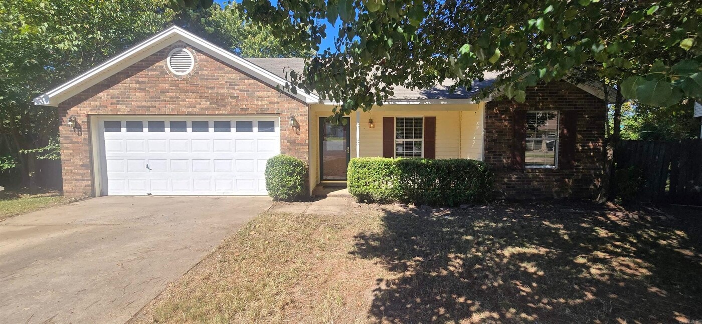 2009 Cedarwood Cove in Bryant, AR - Building Photo