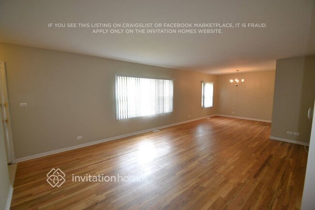 325 Glendale Ln in Hoffman Estates, IL - Building Photo - Building Photo