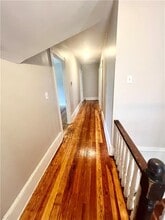 217 Rathbun St, Unit 2 in Woonsocket, RI - Foto de edificio - Building Photo