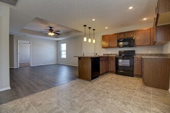 5613 W Longleaf Dr in Springfield, MO - Building Photo - Building Photo