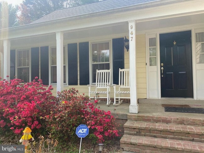 property at 947 Farm Haven Dr