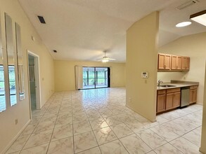 118 Mayfair Ln in Boynton Beach, FL - Building Photo - Building Photo