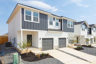 3924 Abbott Pass in Saint Hedwig, TX - Building Photo