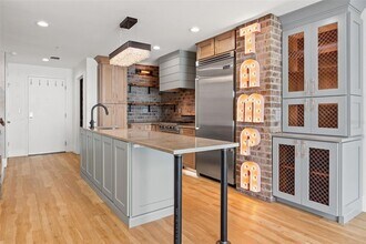 1208 E Kennedy Blvd, Unit 520 in Tampa, FL - Foto de edificio - Building Photo