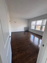 6945 N Paulina St, Unit 3 in Chicago, IL - Building Photo - Building Photo