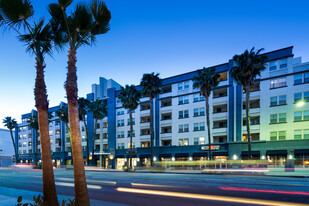 Avalon Wilshire Apartments