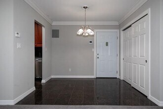 317 Robinson Ave in Patchogue, NY - Building Photo - Building Photo